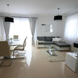 Apartman Mantinela, Malinska