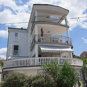Antonia Apartment